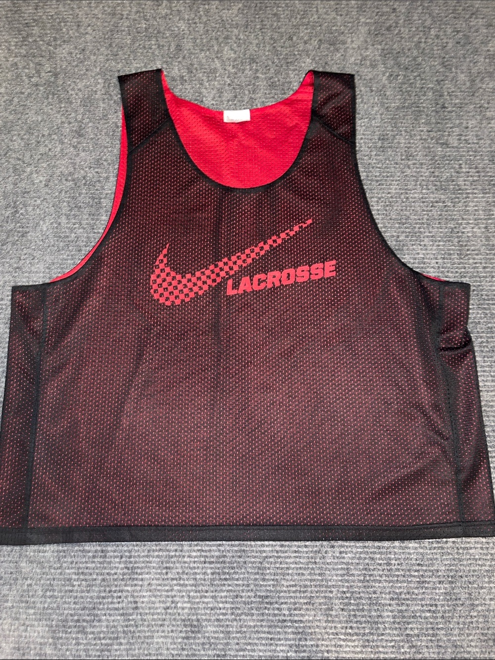 Nike Black and Red Reversible Lacrosse Mesh Pinnie. Size 2X-3X